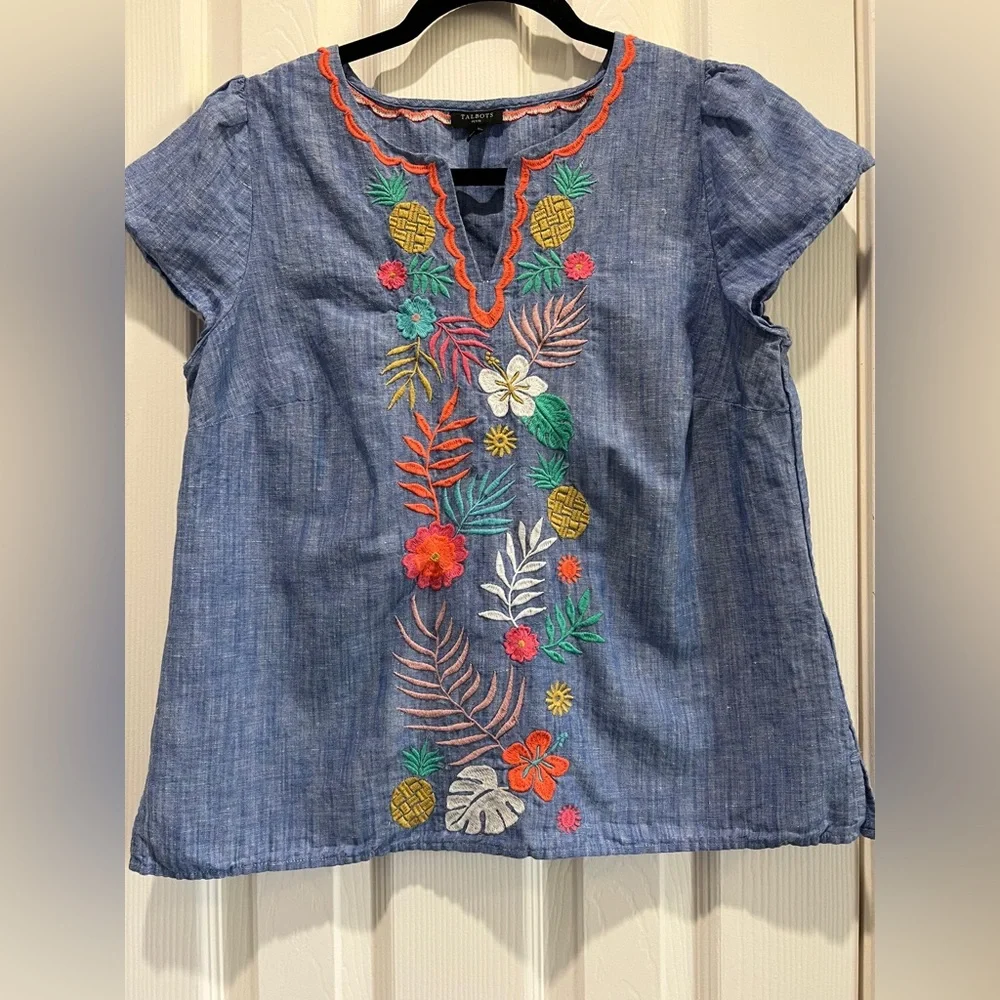 Talbots petite embroidered floral pineapple top - Picture 3 of 9